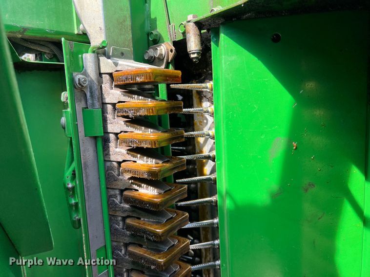 image for item DK7745 2014 John Deere 7760  RWA cotton picker