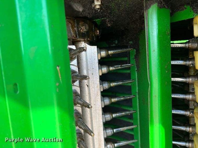 image for item DK7745 2014 John Deere 7760  RWA cotton picker