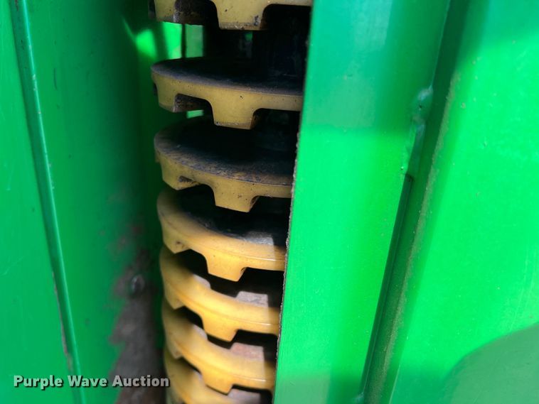 image for item DK7745 2014 John Deere 7760  RWA cotton picker