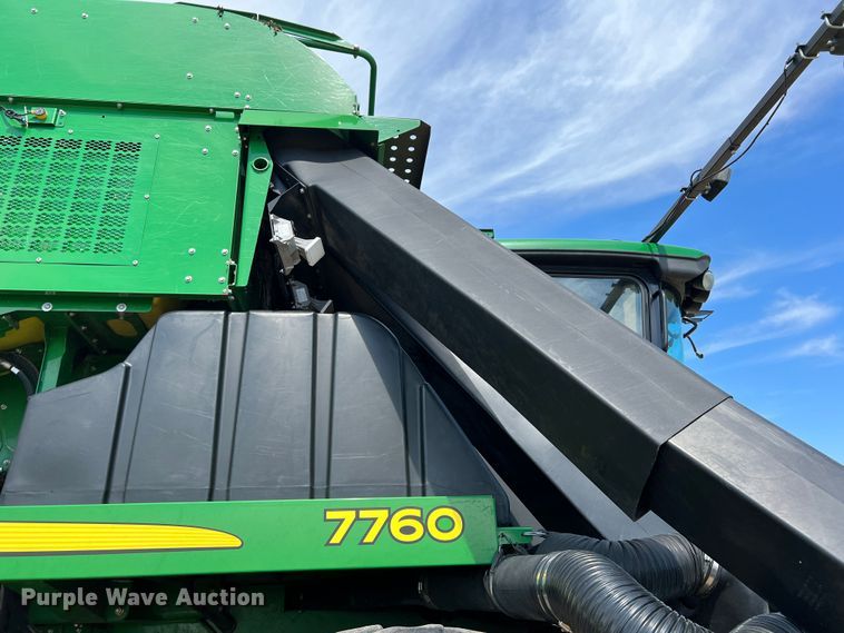 image for item DK7745 2014 John Deere 7760  RWA cotton picker