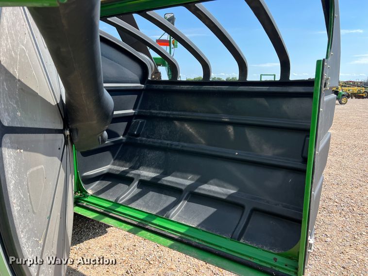 image for item DK7745 2014 John Deere 7760  RWA cotton picker