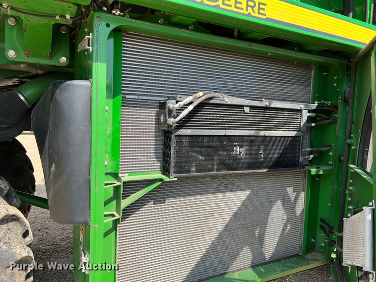 image for item DK7745 2014 John Deere 7760  RWA cotton picker