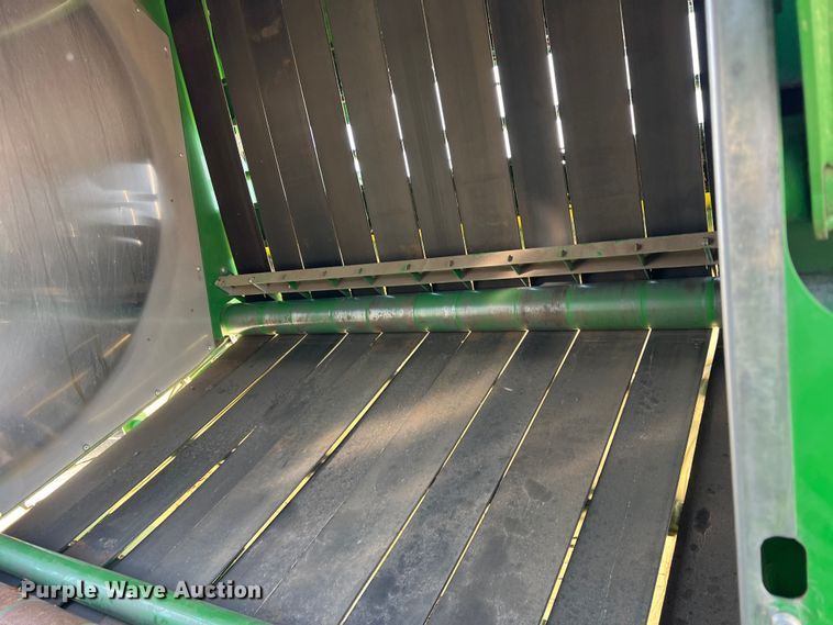 image for item DK7745 2014 John Deere 7760  RWA cotton picker