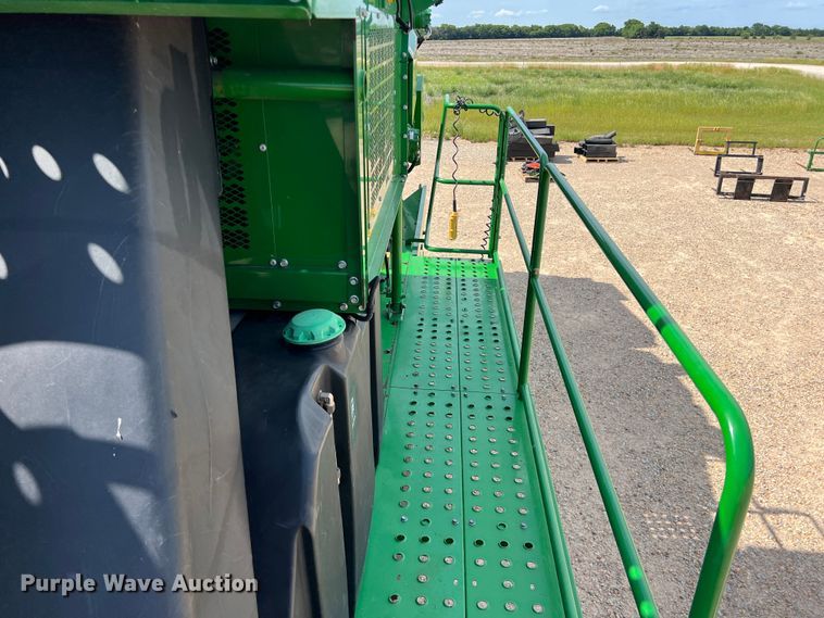 image for item DK7745 2014 John Deere 7760  RWA cotton picker