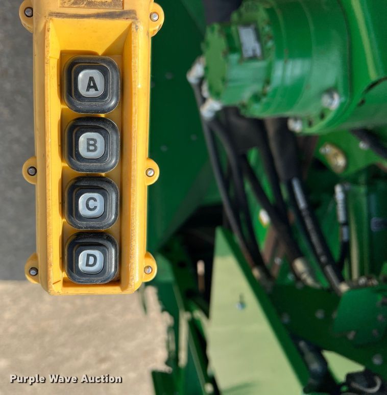 image for item DK7745 2014 John Deere 7760  RWA cotton picker