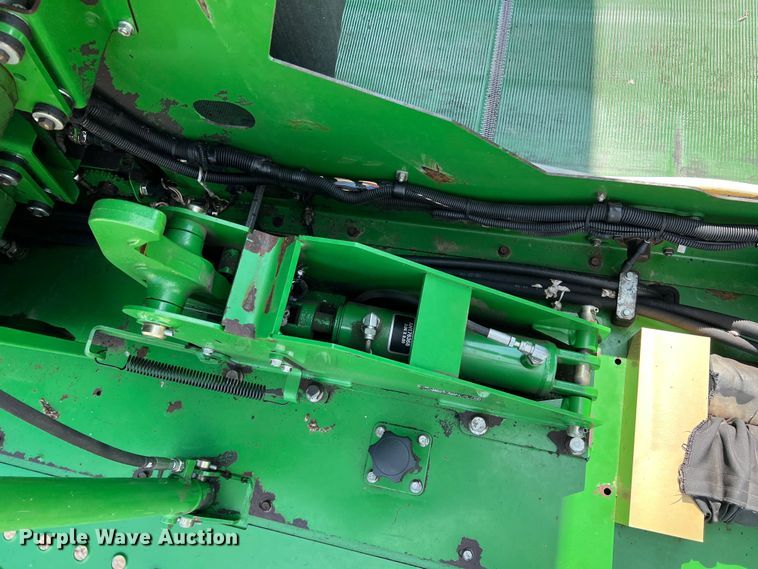 image for item DK7745 2014 John Deere 7760  RWA cotton picker