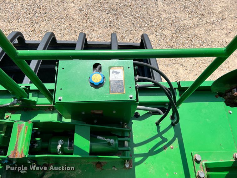 image for item DK7745 2014 John Deere 7760  RWA cotton picker