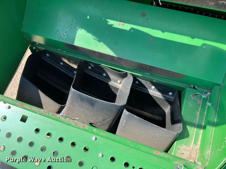 image for item DK7745 2014 John Deere 7760  RWA cotton picker