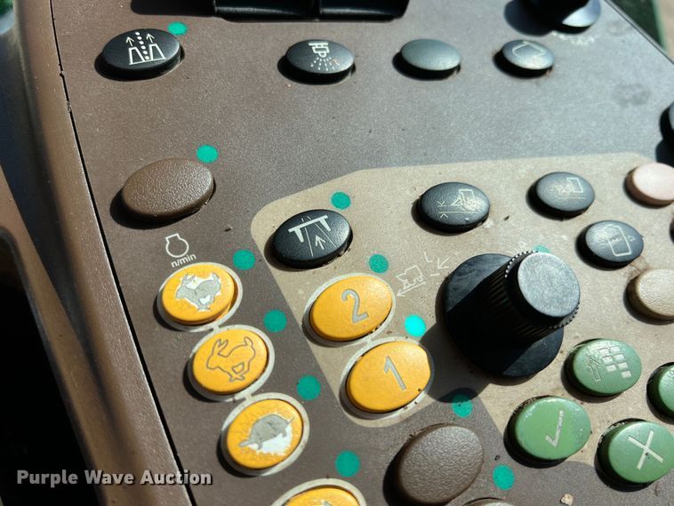 image for item DK7745 2014 John Deere 7760  RWA cotton picker