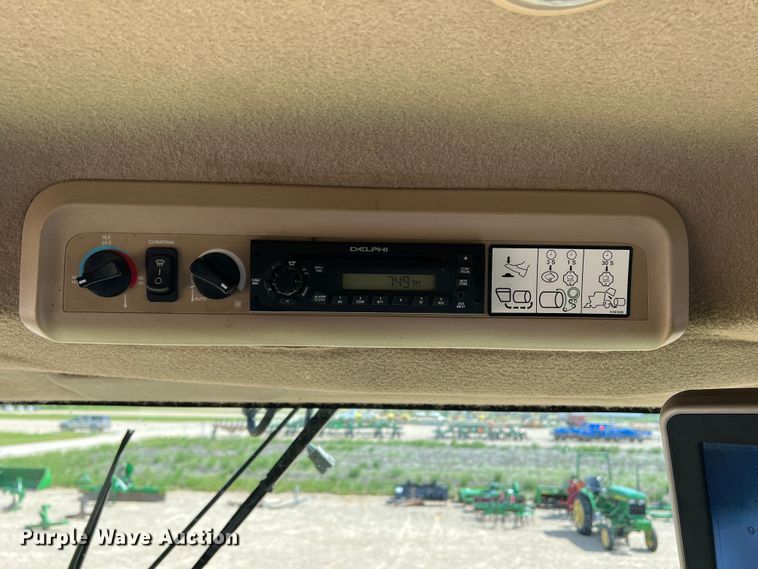 image for item DK7745 2014 John Deere 7760  RWA cotton picker