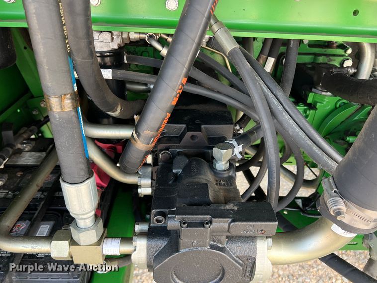 image for item DK7745 2014 John Deere 7760  RWA cotton picker