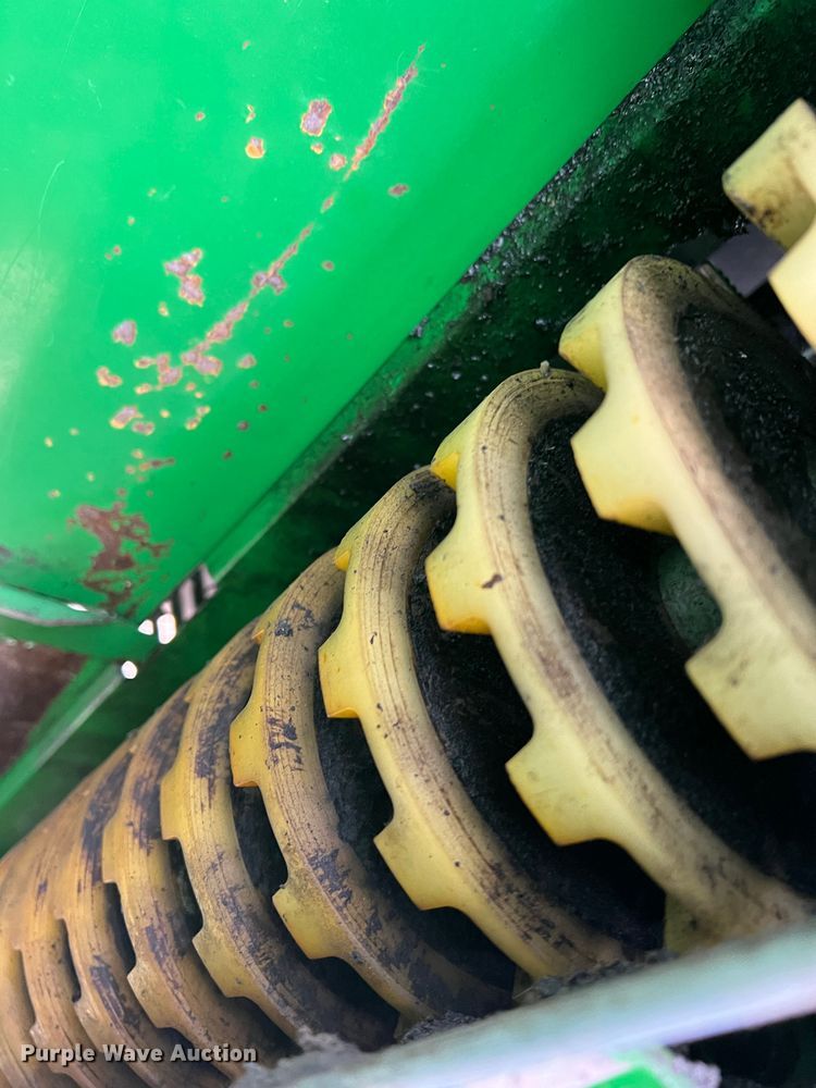 image for item DK7746 2018 John Deere CP690  RWA cotton picker