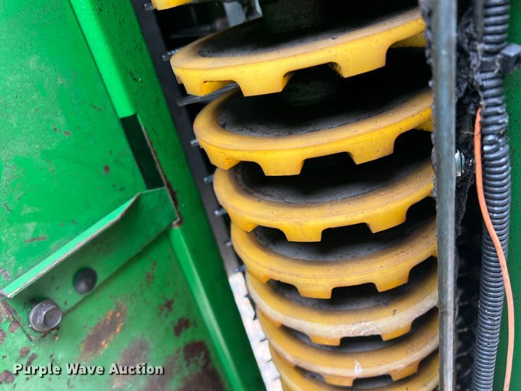 image for item DK7746 2018 John Deere CP690  RWA cotton picker