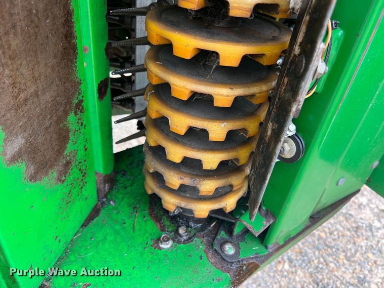 image for item DK7746 2018 John Deere CP690  RWA cotton picker