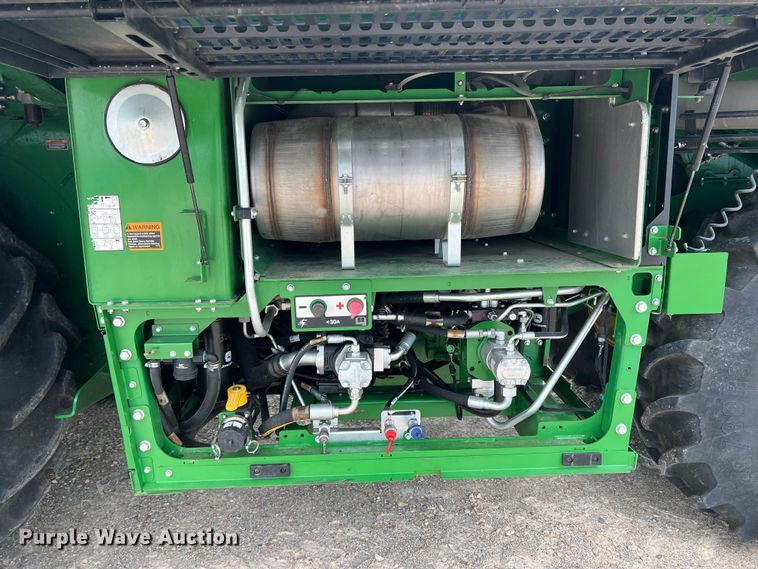 image for item DK7746 2018 John Deere CP690  RWA cotton picker