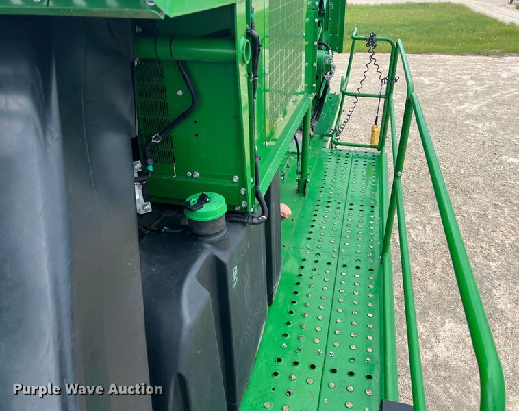 image for item DK7746 2018 John Deere CP690  RWA cotton picker