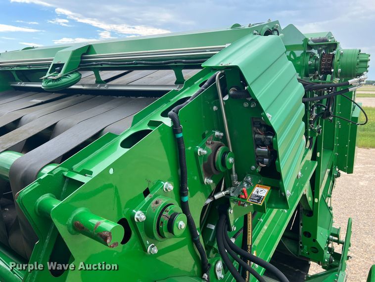 image for item DK7746 2018 John Deere CP690  RWA cotton picker