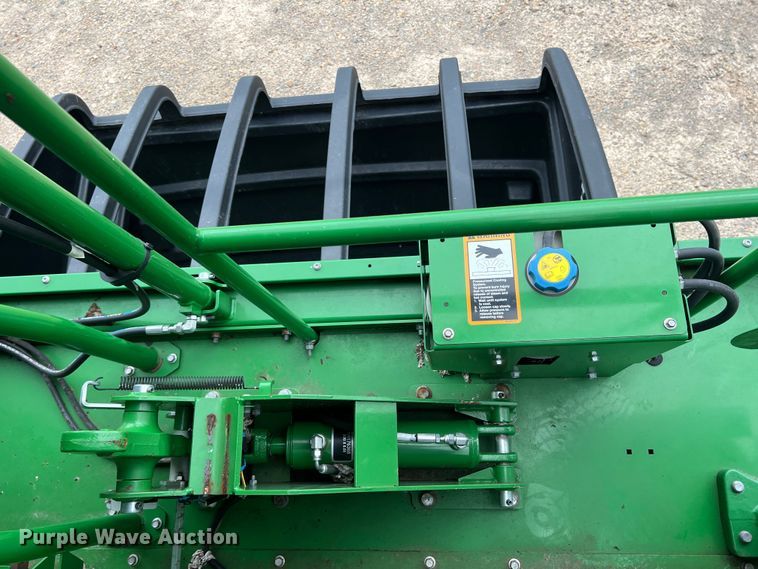 image for item DK7746 2018 John Deere CP690  RWA cotton picker