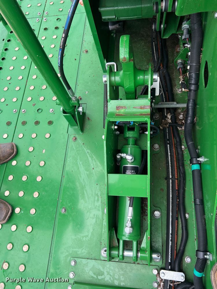 image for item DK7746 2018 John Deere CP690  RWA cotton picker