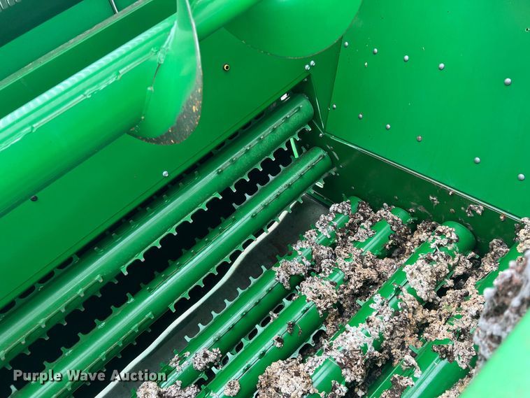 image for item DK7746 2018 John Deere CP690  RWA cotton picker