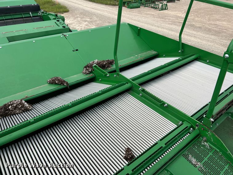 image for item DK7746 2018 John Deere CP690  RWA cotton picker