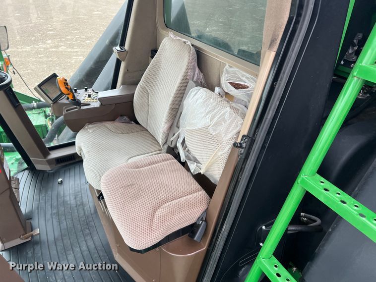 image for item DK7746 2018 John Deere CP690  RWA cotton picker