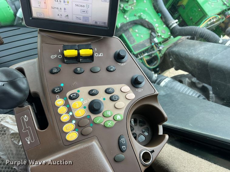 image for item DK7746 2018 John Deere CP690  RWA cotton picker