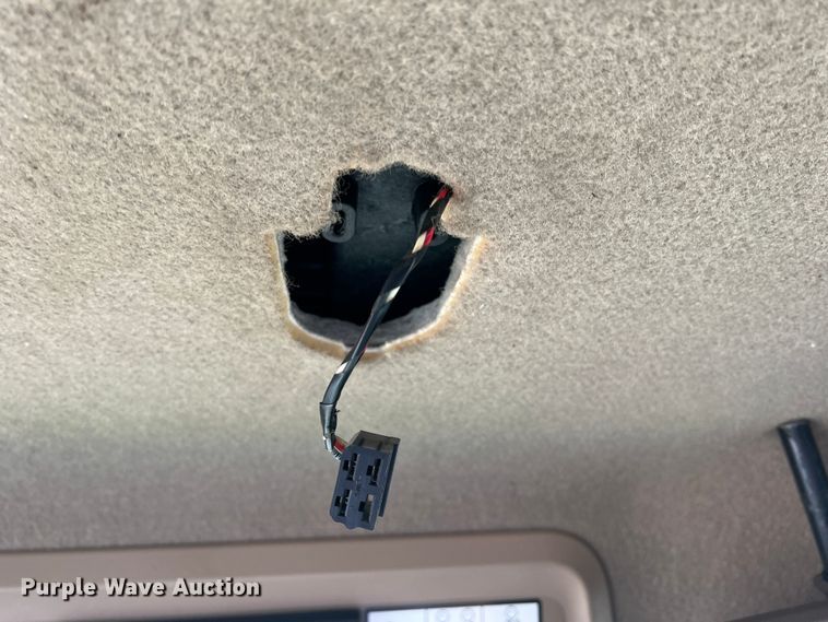 image for item DK7746 2018 John Deere CP690  RWA cotton picker