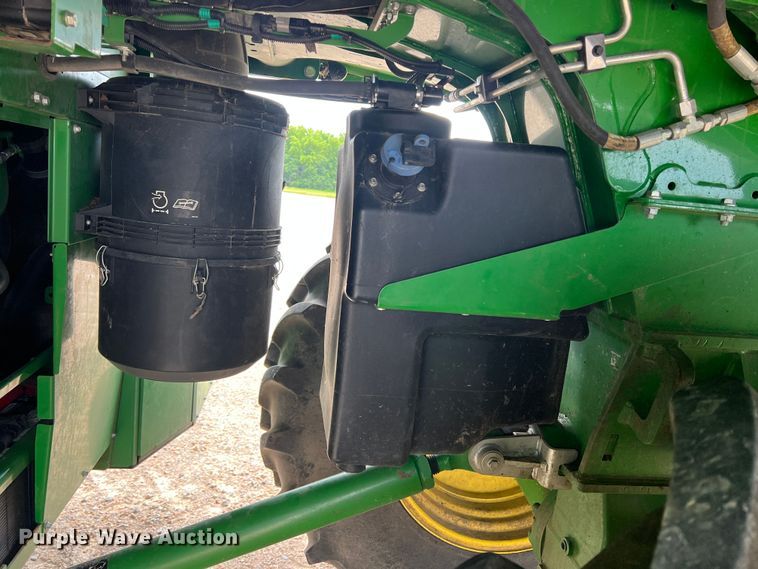 image for item DK7746 2018 John Deere CP690  RWA cotton picker