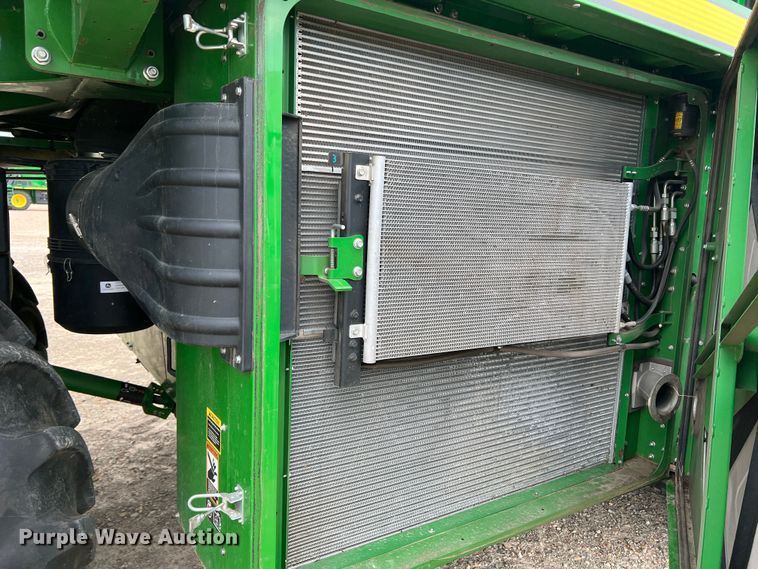 image for item DK7746 2018 John Deere CP690  RWA cotton picker