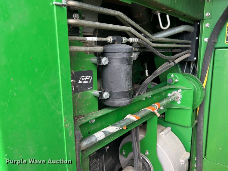 image for item DK7746 2018 John Deere CP690  RWA cotton picker