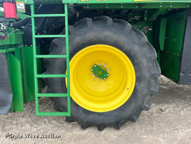 image for item DK7746 2018 John Deere CP690  RWA cotton picker