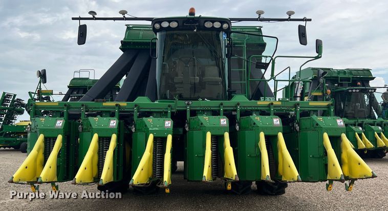 image for item DK7747 2018 John Deere CP690  RWA cotton picker