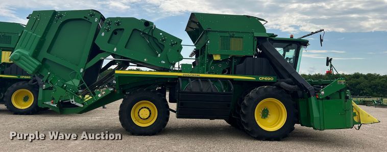 image for item DK7747 2018 John Deere CP690  RWA cotton picker