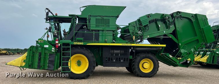 image for item DK7747 2018 John Deere CP690  RWA cotton picker