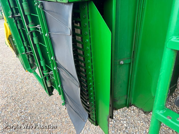 image for item DK7747 2018 John Deere CP690  RWA cotton picker