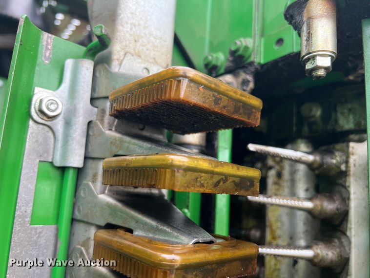 image for item DK7747 2018 John Deere CP690  RWA cotton picker