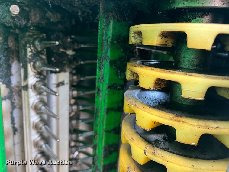 image for item DK7747 2018 John Deere CP690  RWA cotton picker