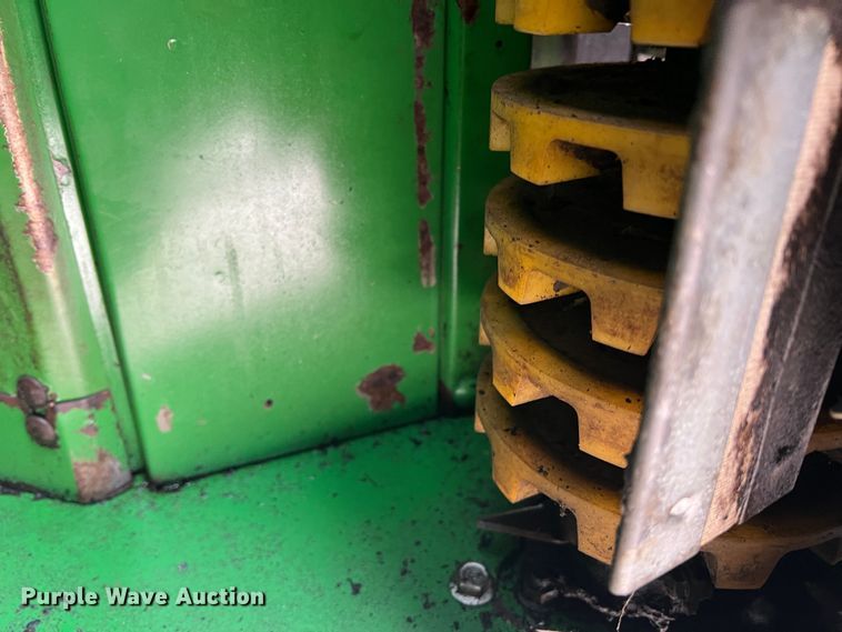 image for item DK7747 2018 John Deere CP690  RWA cotton picker