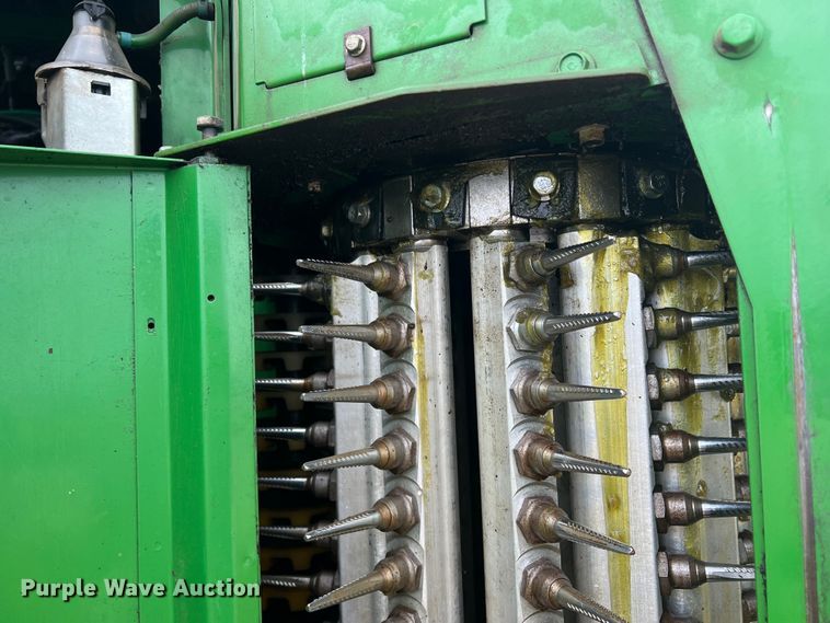 image for item DK7747 2018 John Deere CP690  RWA cotton picker