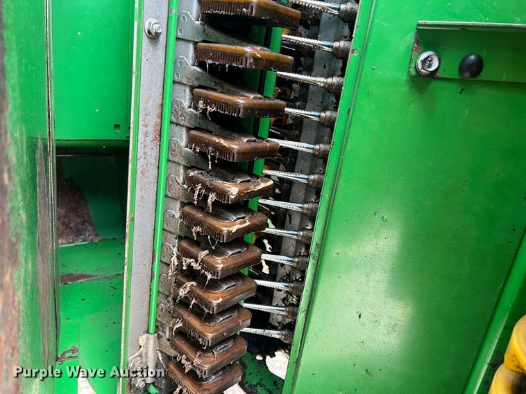 image for item DK7747 2018 John Deere CP690  RWA cotton picker