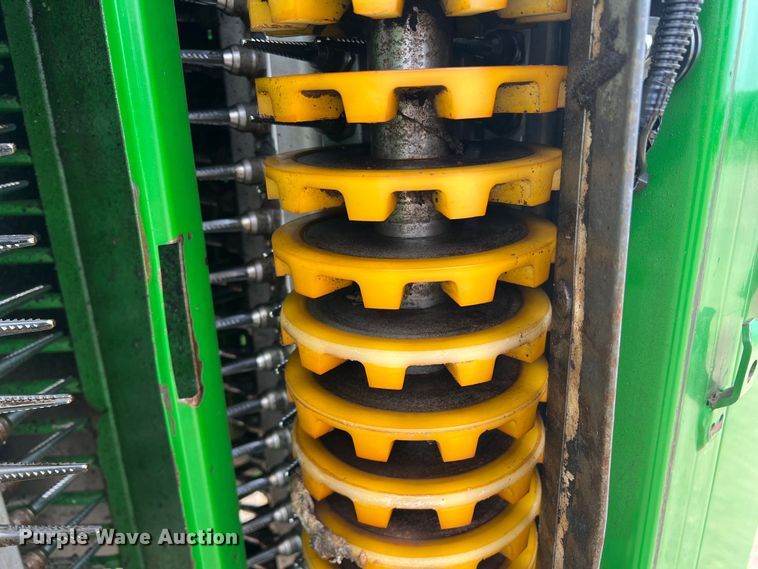 image for item DK7747 2018 John Deere CP690  RWA cotton picker