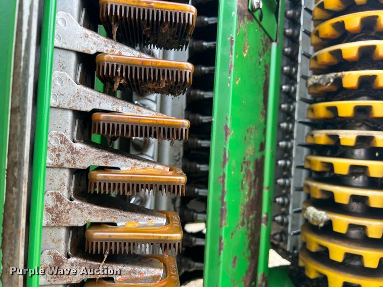 image for item DK7747 2018 John Deere CP690  RWA cotton picker