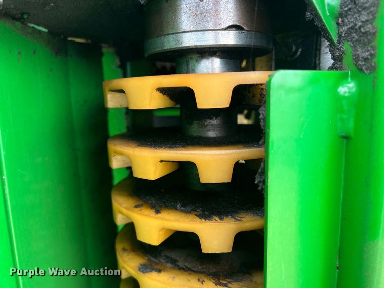 image for item DK7747 2018 John Deere CP690  RWA cotton picker