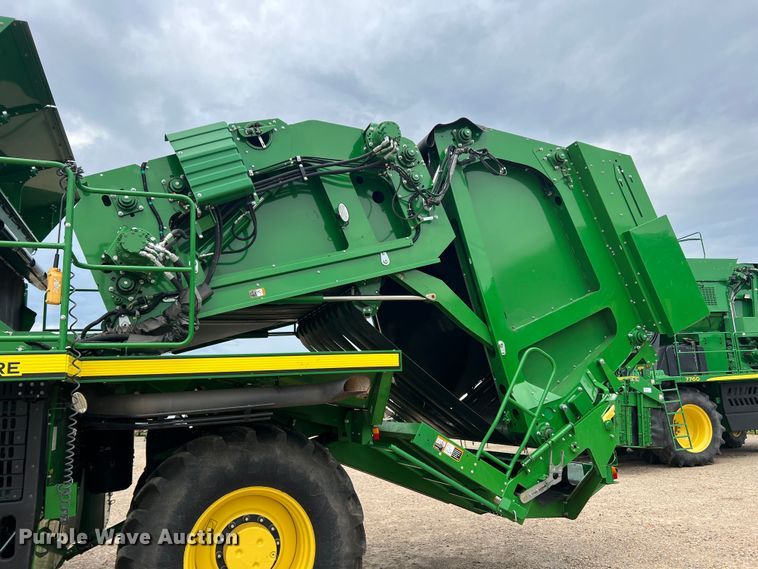image for item DK7747 2018 John Deere CP690  RWA cotton picker