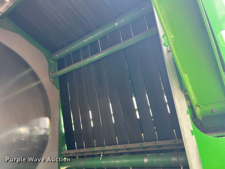 image for item DK7747 2018 John Deere CP690  RWA cotton picker