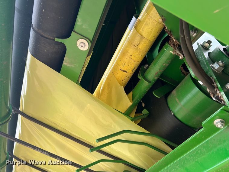 image for item DK7747 2018 John Deere CP690  RWA cotton picker