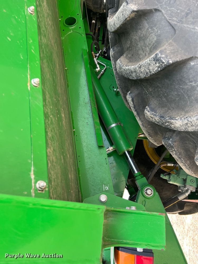 image for item DK7747 2018 John Deere CP690  RWA cotton picker