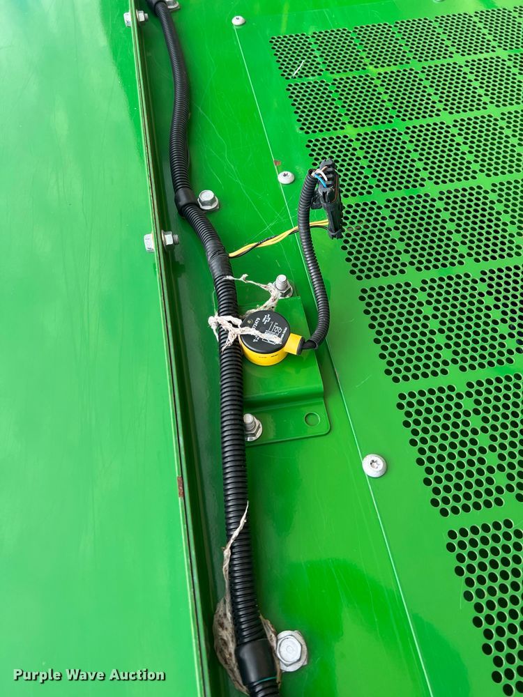 image for item DK7747 2018 John Deere CP690  RWA cotton picker