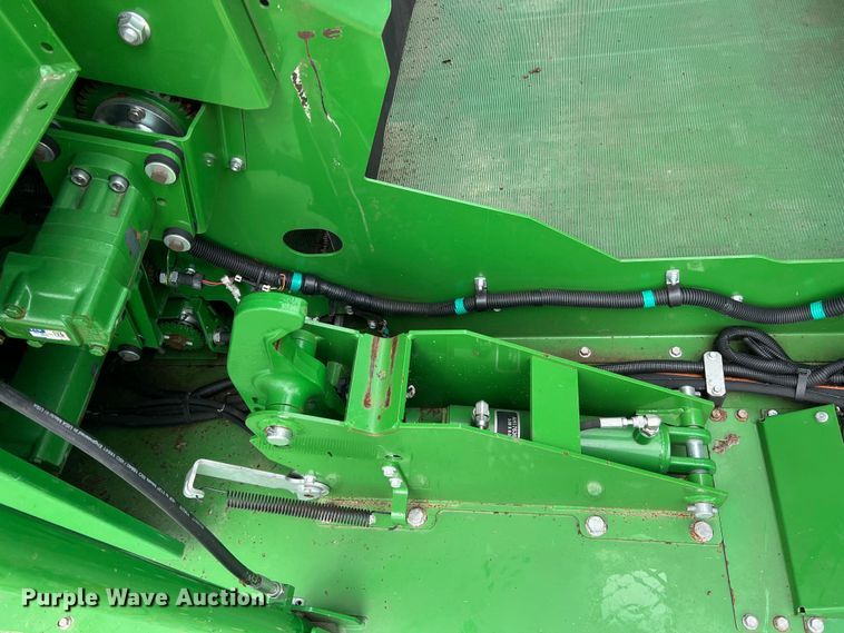 image for item DK7747 2018 John Deere CP690  RWA cotton picker